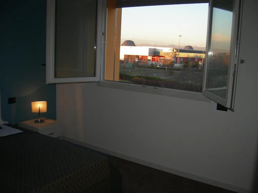 Residence Expofiera Pero Aparthotel