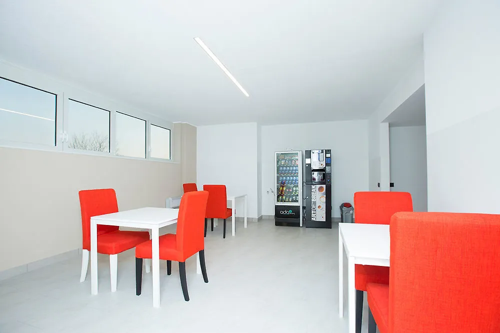 Residence Expofiera Pero 0*,